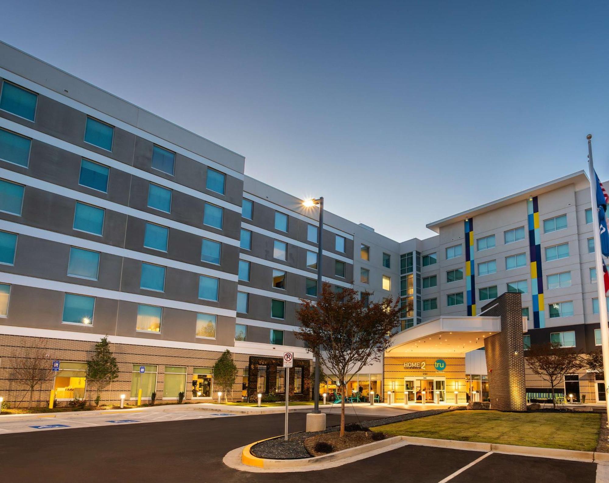 Tru By Hilton Atlanta Airport Hotel